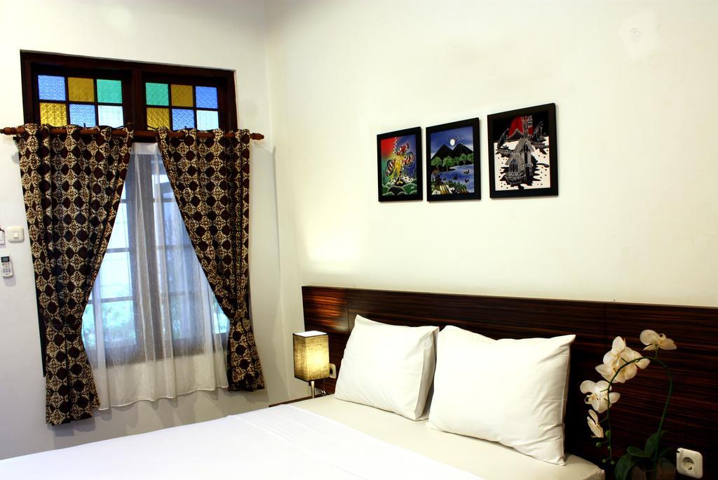 Grand Marto Hotel Yogyakarta Habitación foto