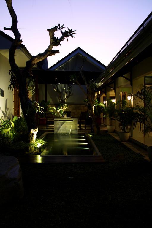 Grand Marto Hotel Yogyakarta Exterior foto