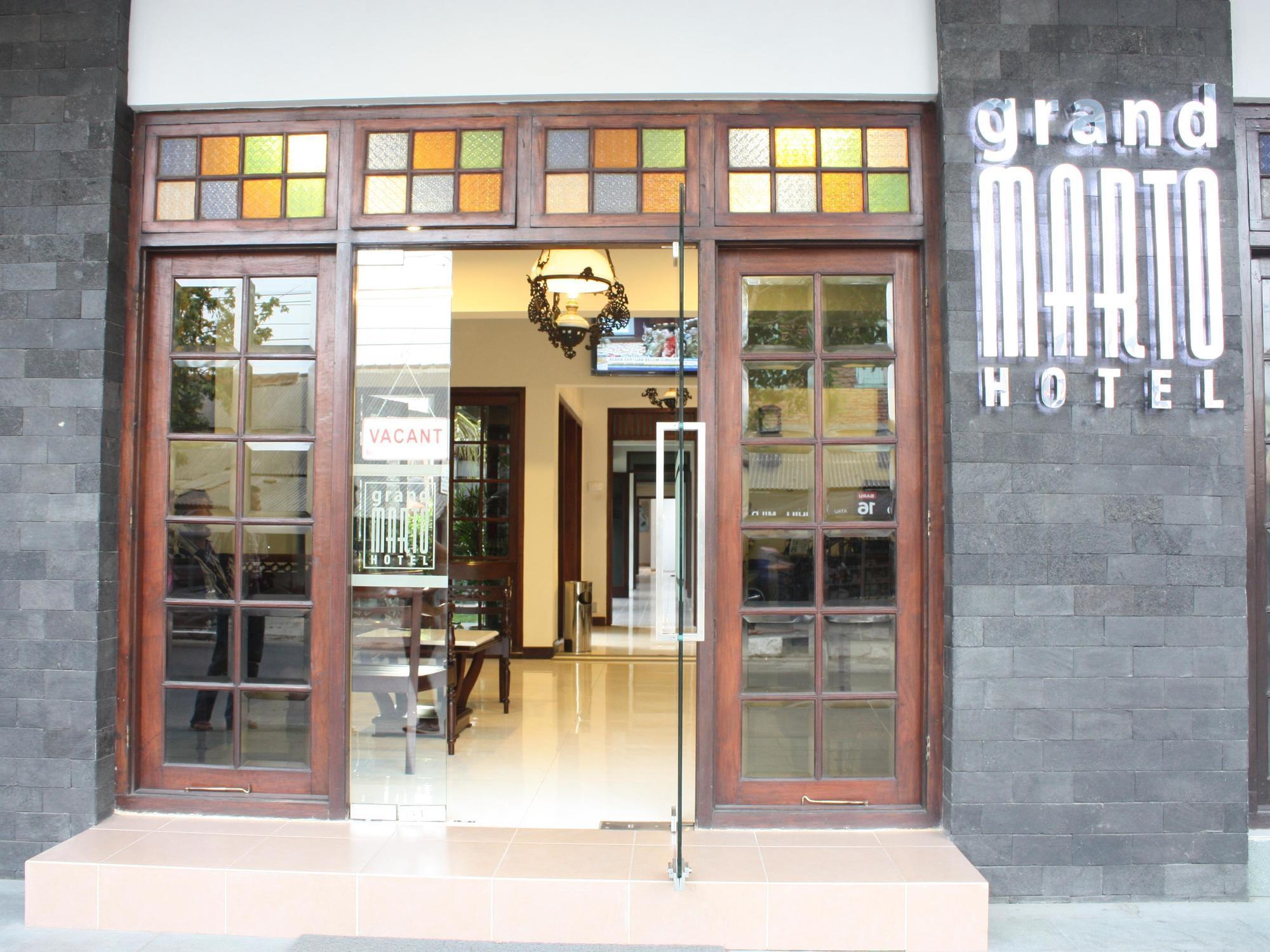 Grand Marto Hotel Yogyakarta Exterior foto