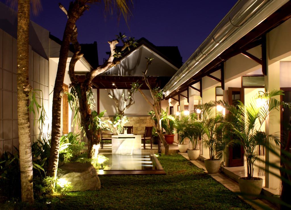 Grand Marto Hotel Yogyakarta Exterior foto